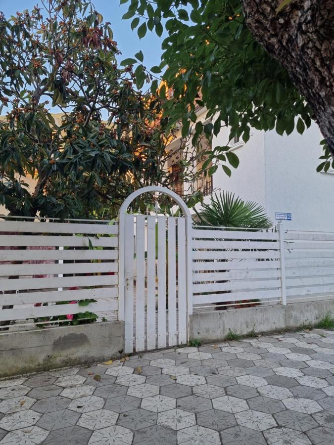 White House Hotel Gagra Exterior foto